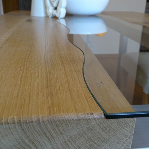 Eiche Tisch mit innenliegender Glasplatte